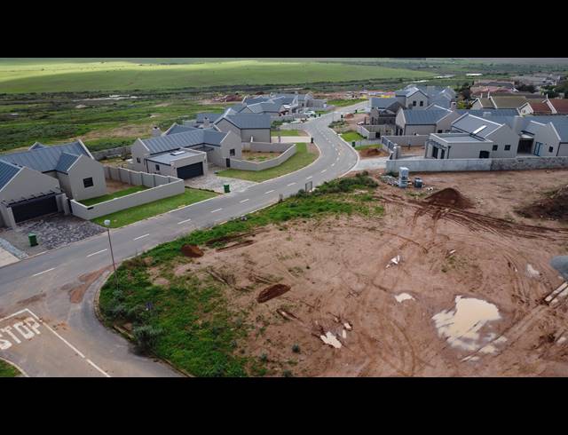 3 BEDROOM PACKAGE HOME FOR SALE IN VREDENBURG